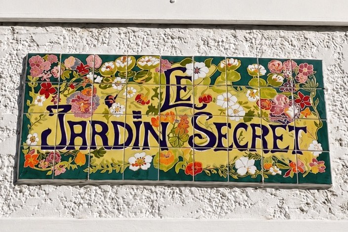 Décor mural ou fresque pour restaurant en céramique émaillée à la main