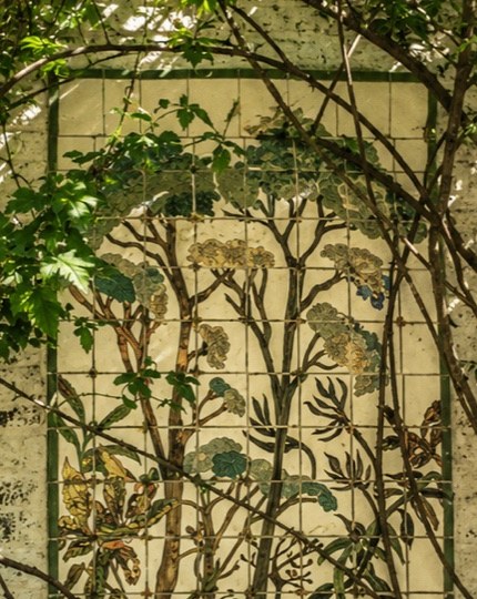 Fresque de jardin en céramique émaillée à la main, vue 2 sur 4