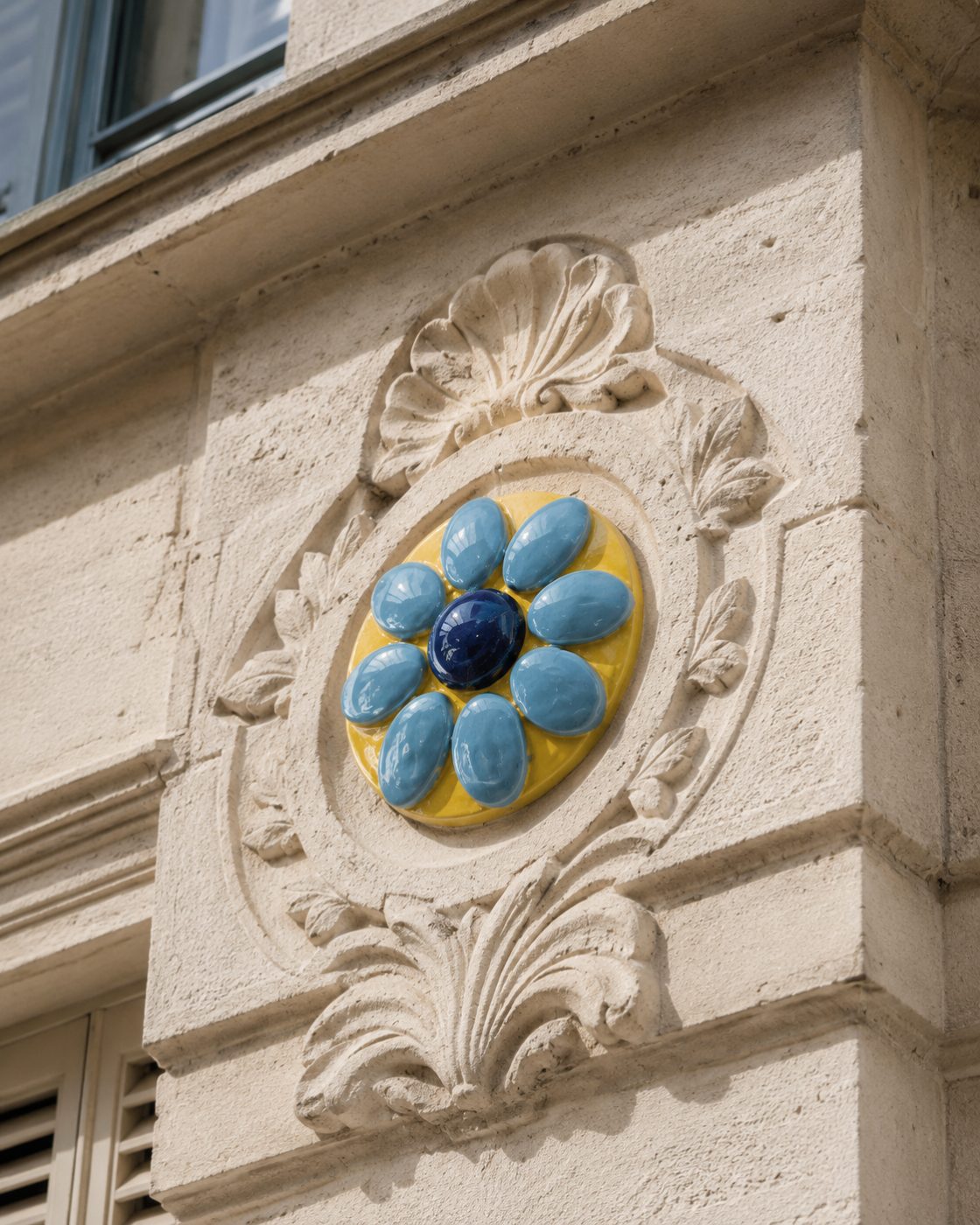 Numéro Art Nouveau à cabochon en céramique émaillée à la main, vue 3 sur 5
