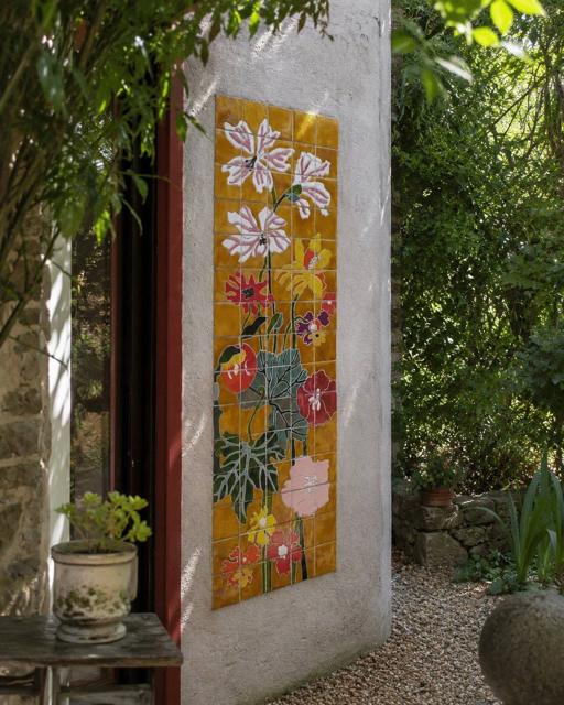 Fresque de jardin en céramique émaillée à la main
