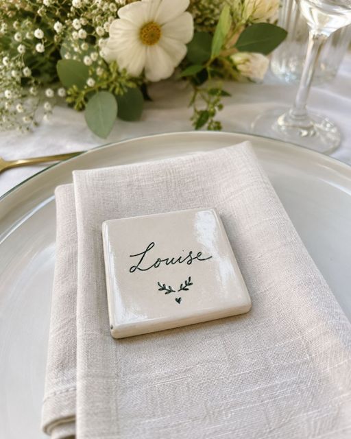 Marque-places de mariage en céramique émaillée à la main